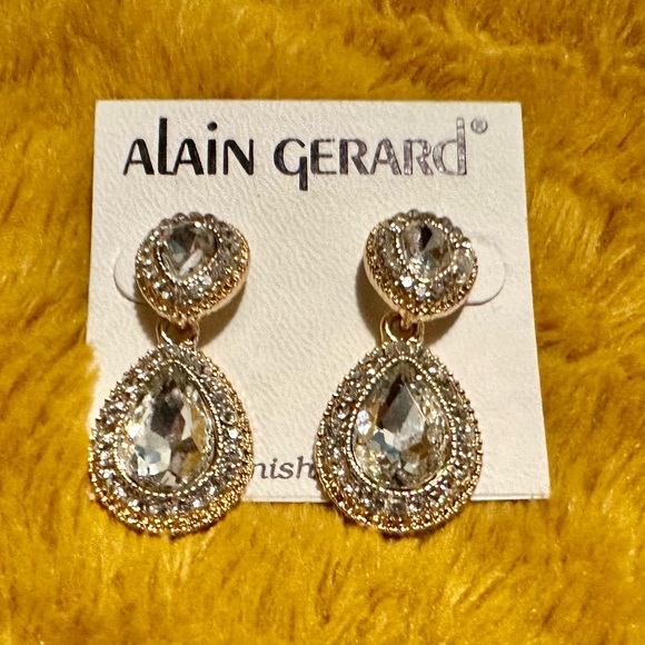 NIP Alain Gerard Gold Tone and Rhinestone Costume Statement Earrings - Picture 1 of 2
